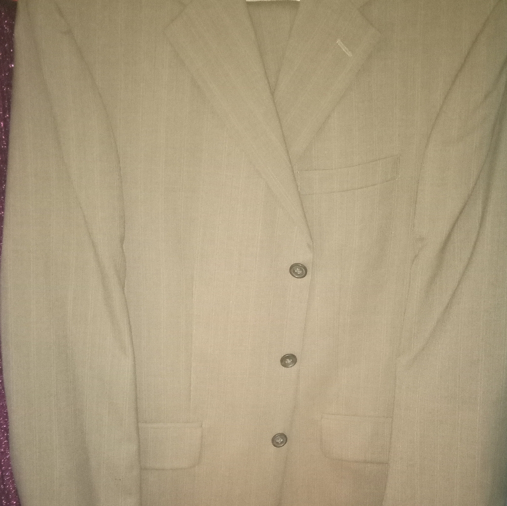 Men's Suit!!!